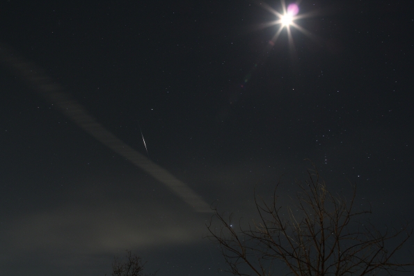 Iridium 81 2018-02-24 (Orion+Moon) mag -7.3